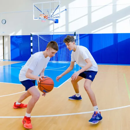 Ферма для баскетбольного щита игрового на растяжках вынос 1800 мм ZAVODSPORTA за 23&nbsp;140 ₽ купить в Владимире
